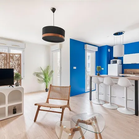 Appartement Le Mediterraneen T2 Avec Garage,ascenseur,balcon *