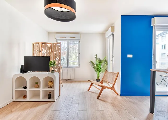 Lägenhet Le Mediterraneen T2 Avec Garage,ascenseur,balcon Angers