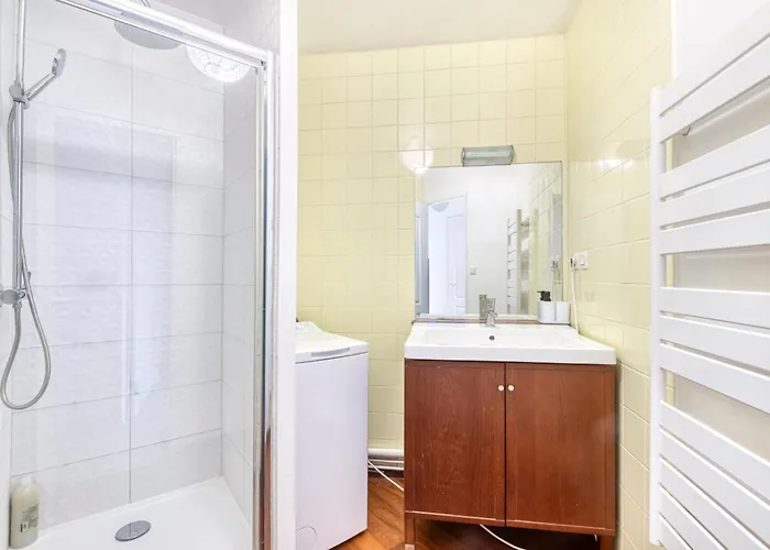 Appartement Le Mediterraneen T2 Avec Garage,ascenseur,balcon