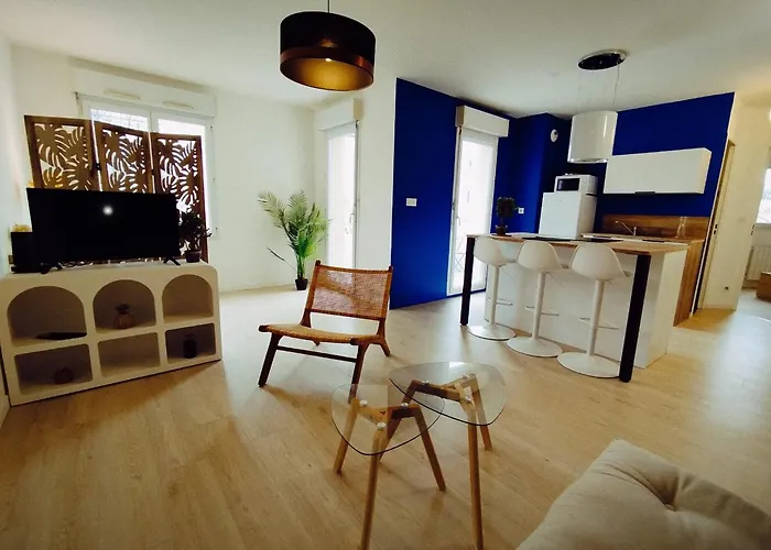 Le Mediterraneen T2 Avec Garage,ascenseur,balcon Appartement *